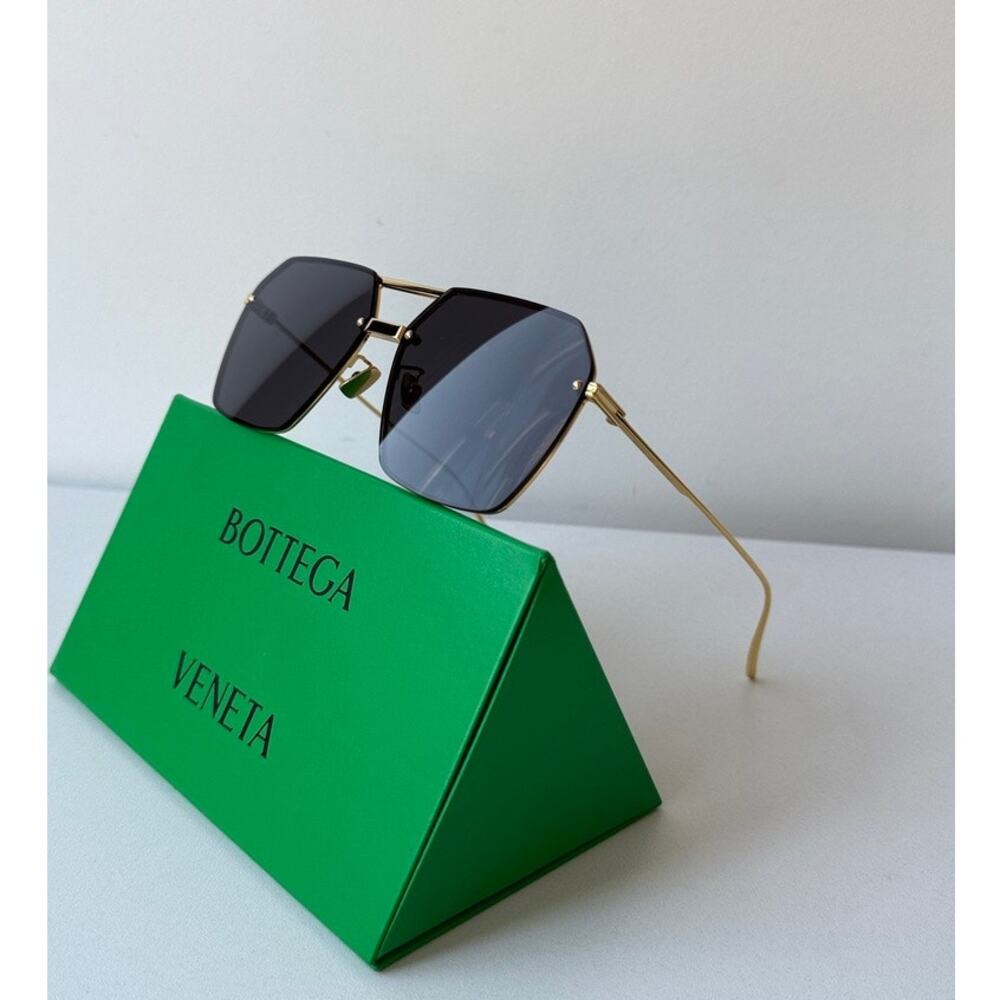 Bottega Veneta BV1045S Gold Black Aviator Sunglasses